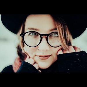 Meet your Posher, Leah